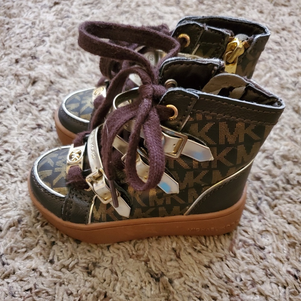 Girl's MK Boots